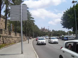 Bus stop Paseo Maritimo